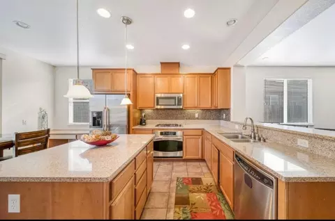 Kitchen - 1648 Bermuda Ln, Manteca, CA 95337 photo 2 of 2