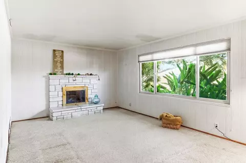 Living - 1069 University Ave, Salinas, CA 93901 photo 1 of 1