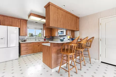 Kitchen - 1069 University Ave, Salinas, CA 93901 photo 3 of 3