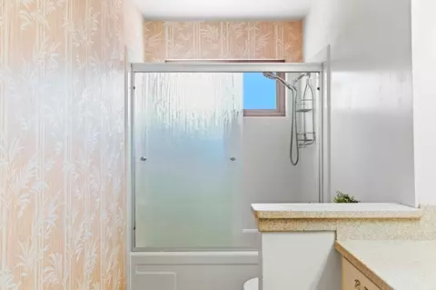 Bath - 1069 University Ave, Salinas, CA 93901 photo 2 of 3