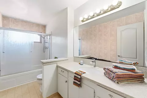 Bath - 1069 University Ave, Salinas, CA 93901 photo 1 of 3