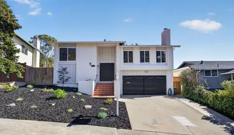 1328 Oddstad Blvd, Pacifica, CA 94044