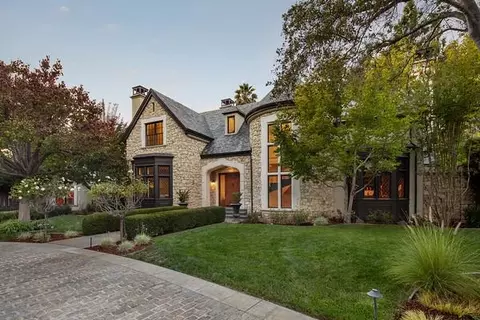 2 Carolina Ln, Atherton, CA 94027