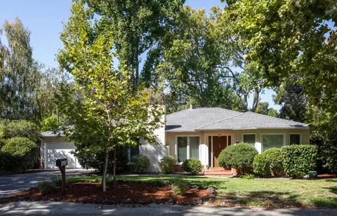 811 Stanford Ave, Menlo Park, CA 94025