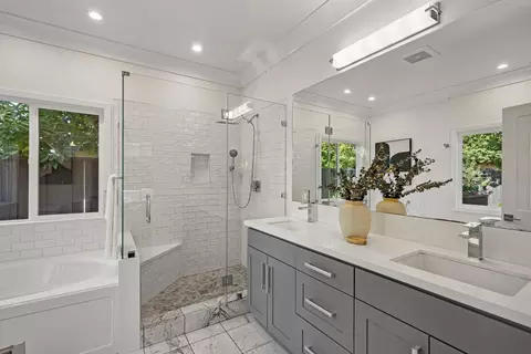 Bath - 128 Bonny St, Mountain View, CA 94043 photo 1 of 4