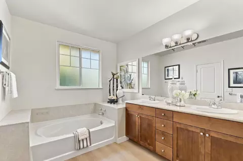 Bath - 161 Salmar Ter, Campbell, CA 95008 photo 3 of 5