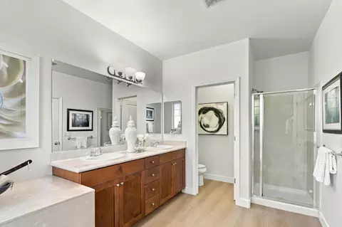 Bath - 161 Salmar Ter, Campbell, CA 95008 photo 4 of 5