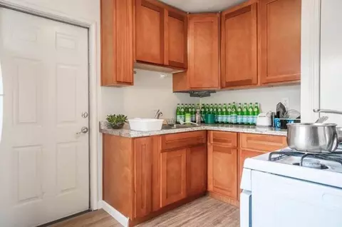 2429 San Pablo Ave, Berkeley, CA 94702 photo 3