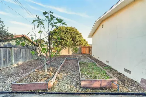 Exterior - 3273 Michael Dr, Marina, CA 93933 photo 4 of 6