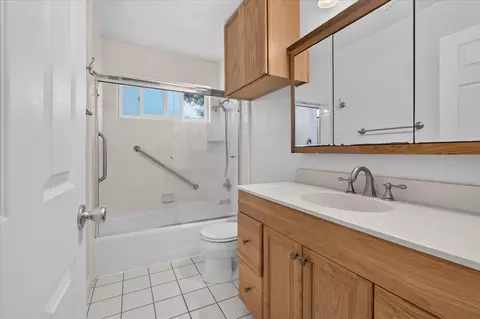 Bath - 3273 Michael Dr, Marina, CA 93933 photo 3 of 3