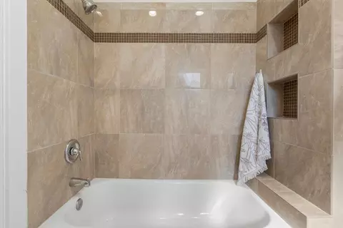 Bath - 166 N 17th St, San Jose, CA 95112 photo 1 of 4