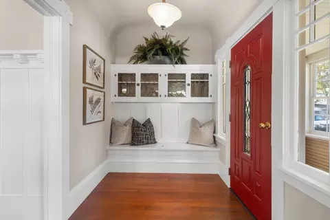 Entry Way - 166 N 17th St, San Jose, CA 95112 photo 3 of 4