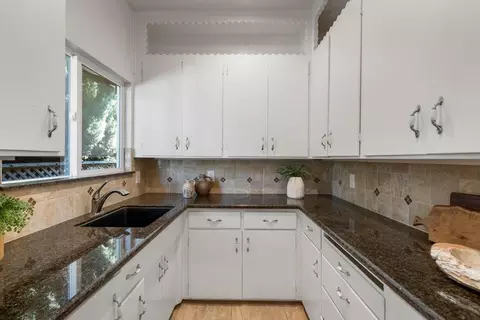 Kitchen - 166 N 17th St, San Jose, CA 95112 photo 7 of 7