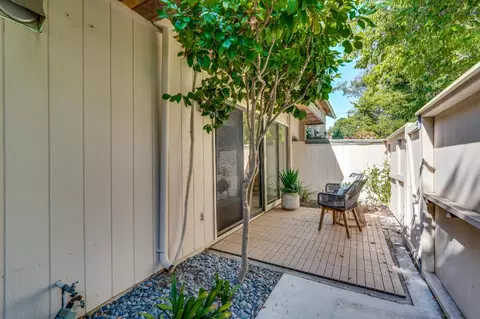 Exterior - 855 Brookline Dr E, Sunnyvale, CA 94087 photo 3 of 10