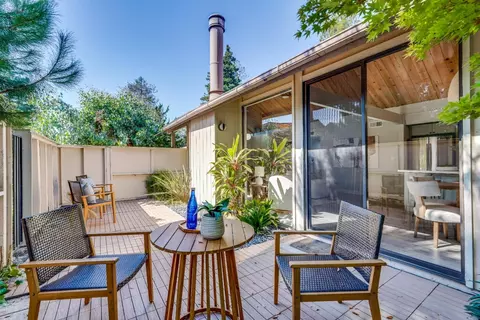 Exterior - 855 Brookline Dr E, Sunnyvale, CA 94087 photo 6 of 10
