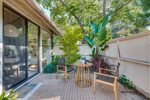 Exterior - 855 Brookline Dr E, Sunnyvale, CA 94087 photo 8 of 10