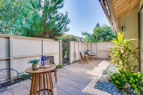 Exterior - 855 Brookline Dr E, Sunnyvale, CA 94087 photo 5 of 10