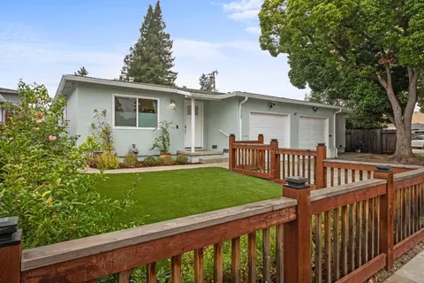 1557 Ebener St, Redwood City, CA 94061