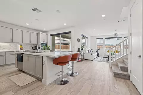 Entry Way - 3057 Copley Dr, Tracy, CA 95377 photo 4 of 13