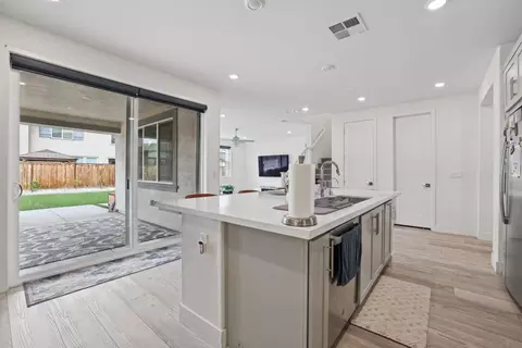 Entry Way - 3057 Copley Dr, Tracy, CA 95377 photo 7 of 13