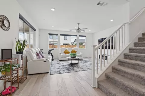 Entry Way - 3057 Copley Dr, Tracy, CA 95377 photo 8 of 13