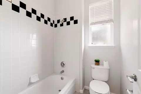 Bath - 211 Sunset Ct, Pacifica, CA 94044 photo 3 of 5