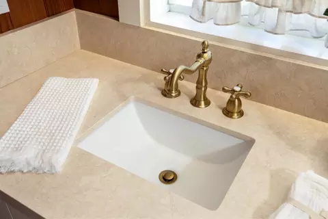 Bath - 5752 Freedom Blvd, Aptos, CA 95003 photo 7 of 10
