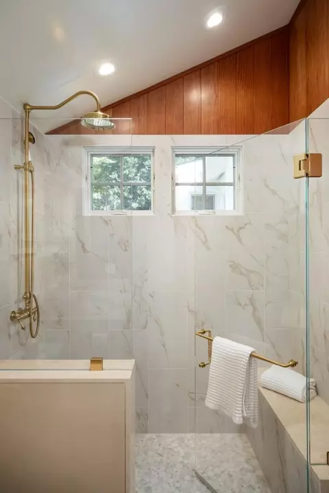 Bath - 5752 Freedom Blvd, Aptos, CA 95003 photo 6 of 10
