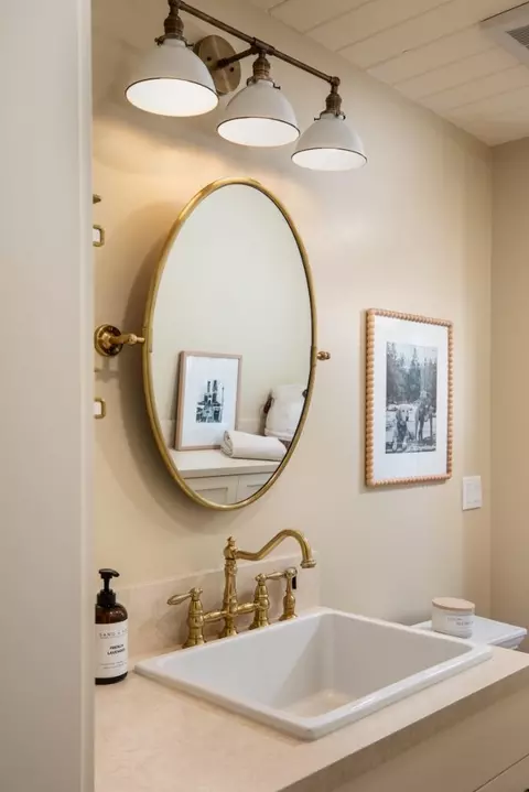 Bath - 5752 Freedom Blvd, Aptos, CA 95003 photo 1 of 10