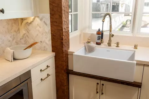 Kitchen - 5752 Freedom Blvd, Aptos, CA 95003 photo 4 of 10