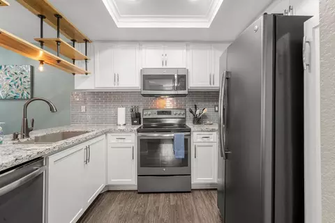 Kitchen - 966 Apricot Ave, Campbell, CA 95008 photo 1 of 5
