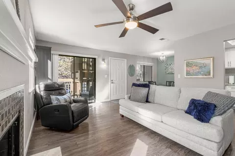 Living - 966 Apricot Ave, Campbell, CA 95008 photo 3 of 3