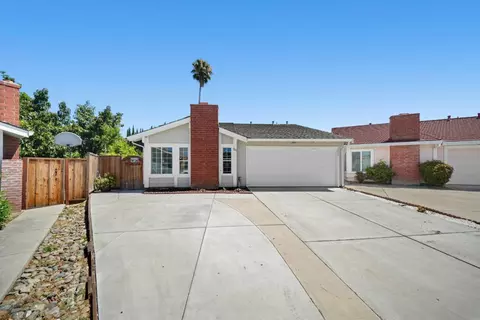 1255 Briarberry Ct, San Jose, CA 95131
