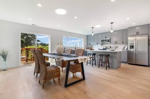 Dining - 580 Paloma Ave, Pacifica, CA 94044 photo 1 of 2