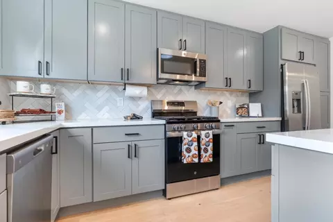 Kitchen - 580 Paloma Ave, Pacifica, CA 94044 photo 3 of 6