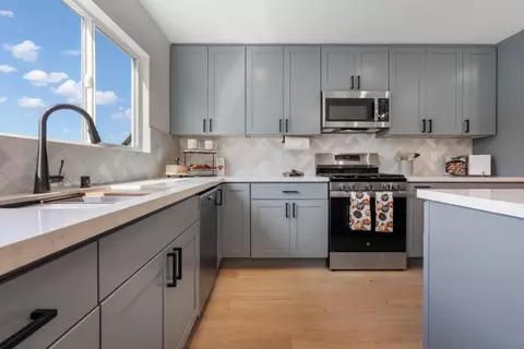Kitchen - 580 Paloma Ave, Pacifica, CA 94044 photo 2 of 6
