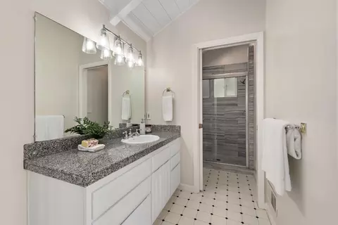 Bath - 3377 Filomena Ct, Mountain View, CA 94040 photo 3 of 5