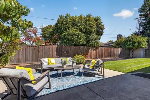 Exterior - 10470 Glenview Ave, Cupertino, CA 95014 photo 4 of 5