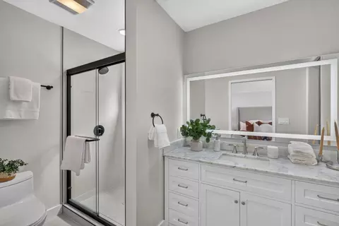 Bath - 10470 Glenview Ave, Cupertino, CA 95014 photo 1 of 2