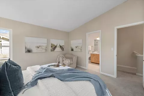 Bedroom - 137 Redding Rd A, Campbell, CA 95008 photo 2 of 4