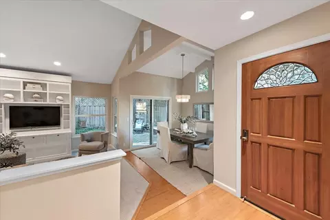 Entry Way - 137 Redding Rd A, Campbell, CA 95008 photo 1 of 1
