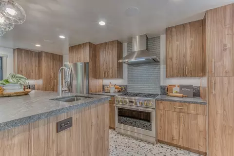Kitchen - 56 Paseo De Vaqueros, Salinas, CA 93908 photo 3 of 6