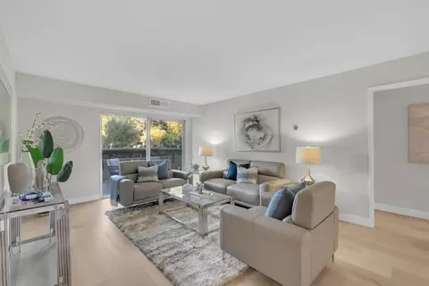 309 Tradewinds Dr 5, San Jose, CA 95123