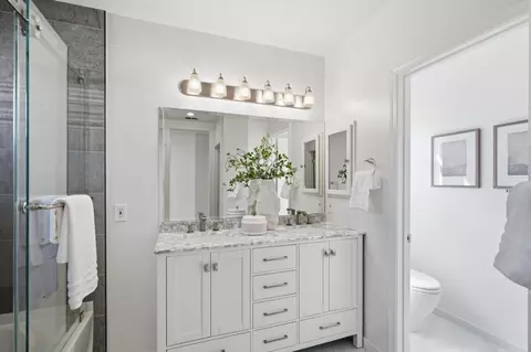 Bath - 540 Minton Ln, Mountain View, CA 94041 photo 3 of 5