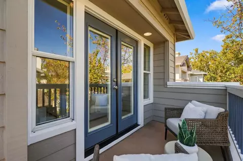 Exterior - 540 Minton Ln, Mountain View, CA 94041 photo 2 of 9