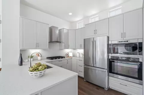 Kitchen - 540 Minton Ln, Mountain View, CA 94041 photo 2 of 4