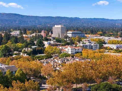 View/Area - 540 Minton Ln, Mountain View, CA 94041 photo 5 of 6