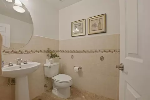 Bath - 9632 Cherrywood Ct, Gilroy, CA 95020 photo 1 of 5