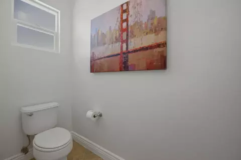 Bath - 9632 Cherrywood Ct, Gilroy, CA 95020 photo 4 of 5