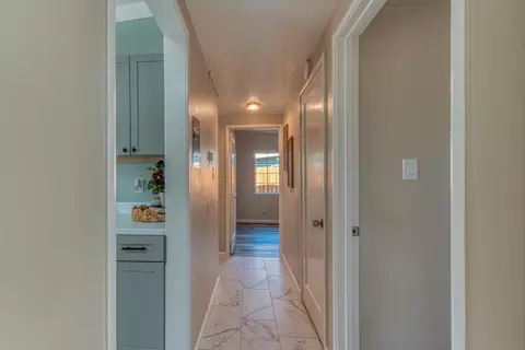 Entry Way - 23 Harryette Dr, Salinas, CA 93905 photo 2 of 2